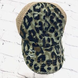 🧢NWT CAMOUFLAGE HAT w ADJUSTABLE STRETCH BACK PONY CAP!